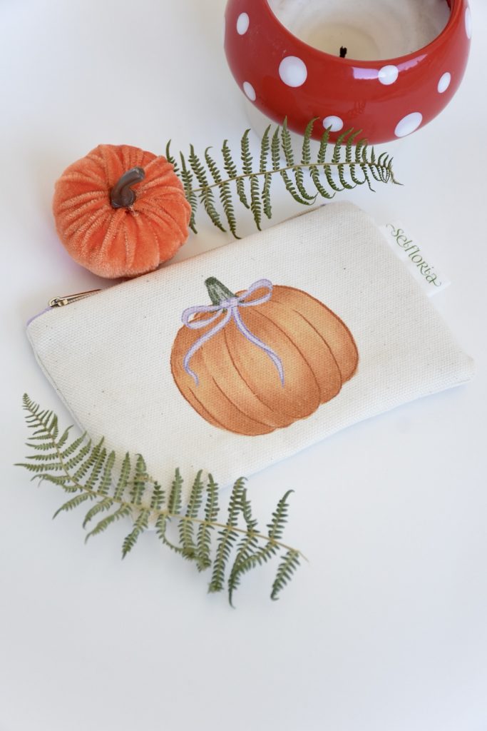 Pochette Mini Zucchetta con fiocco, foto reale con decorazioni autunnali